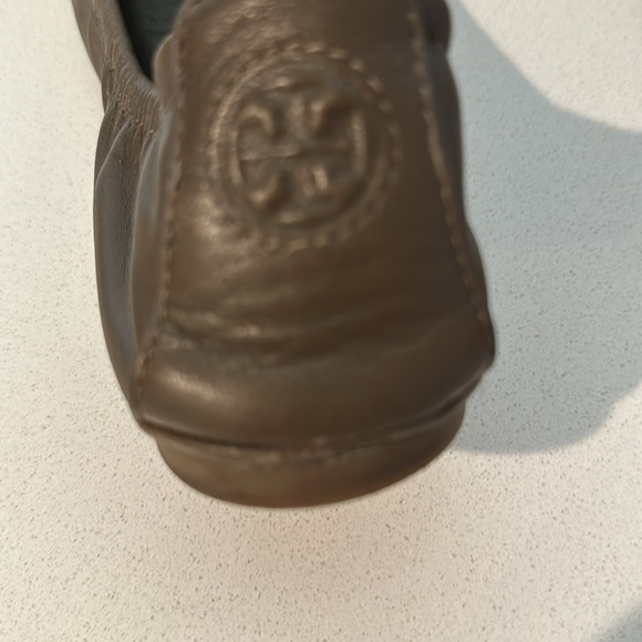 TORY BURCH EMBELLISHED FLAT BALLERINA - Picture 5 of 8